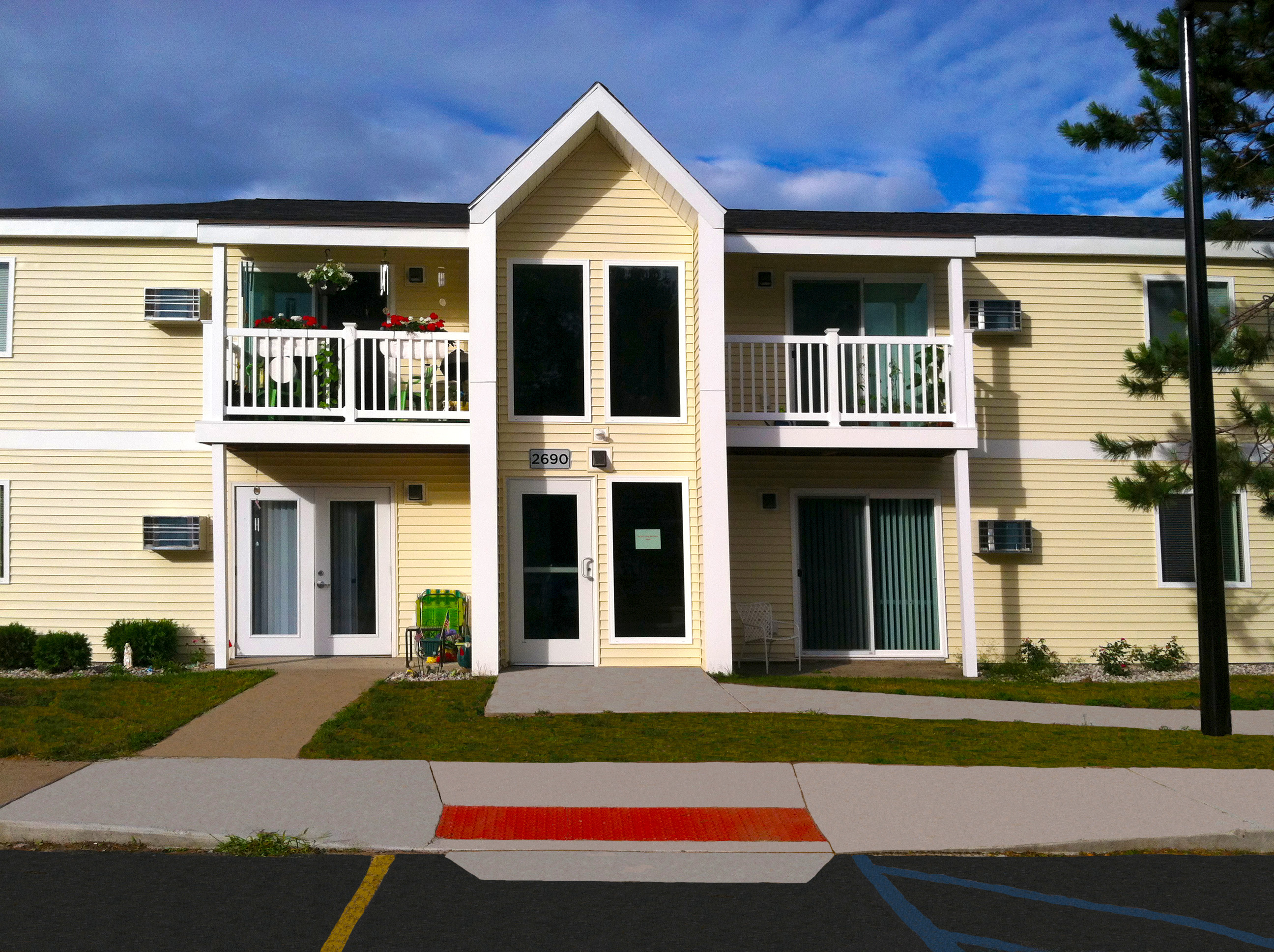 traverse city lake homes for sale